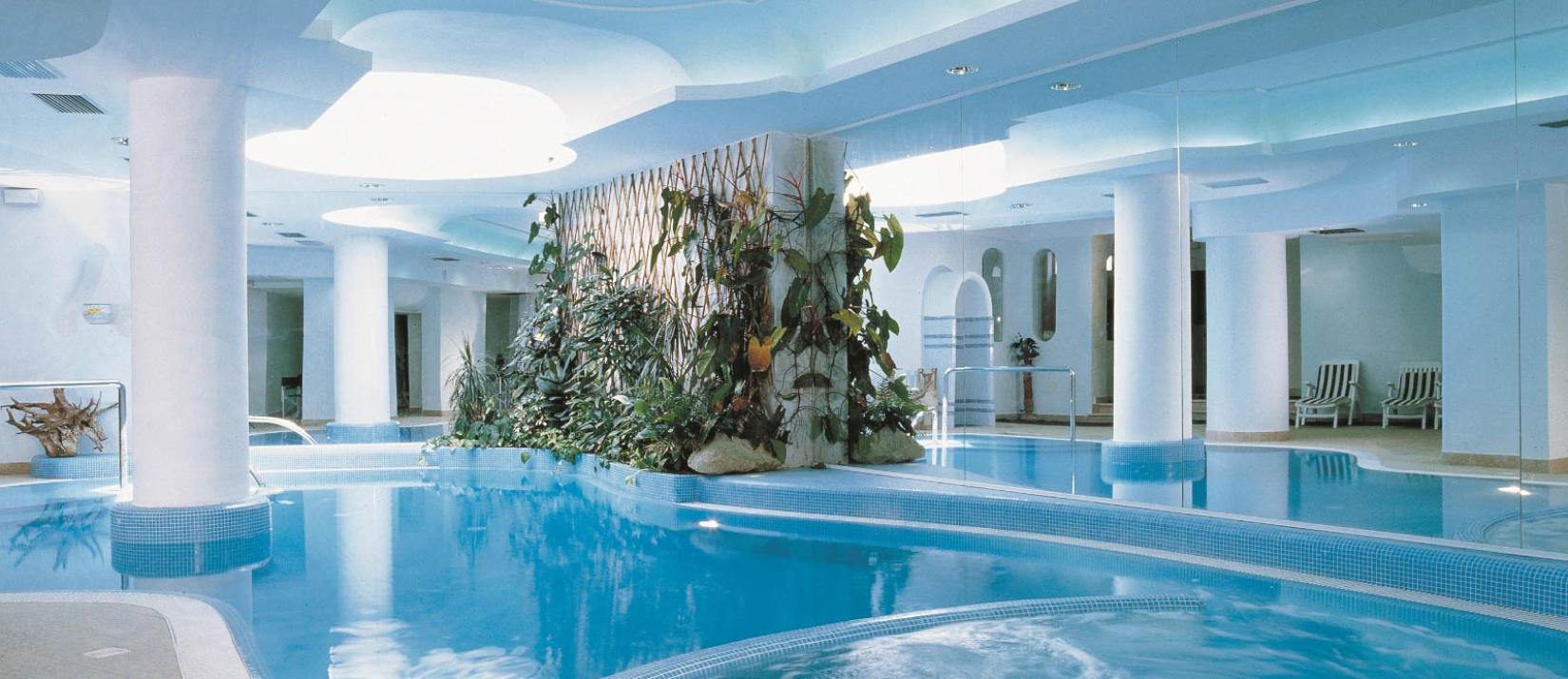albergolapprodo it hotel-ischia-piscina-solarium-e-centro-benessere 011