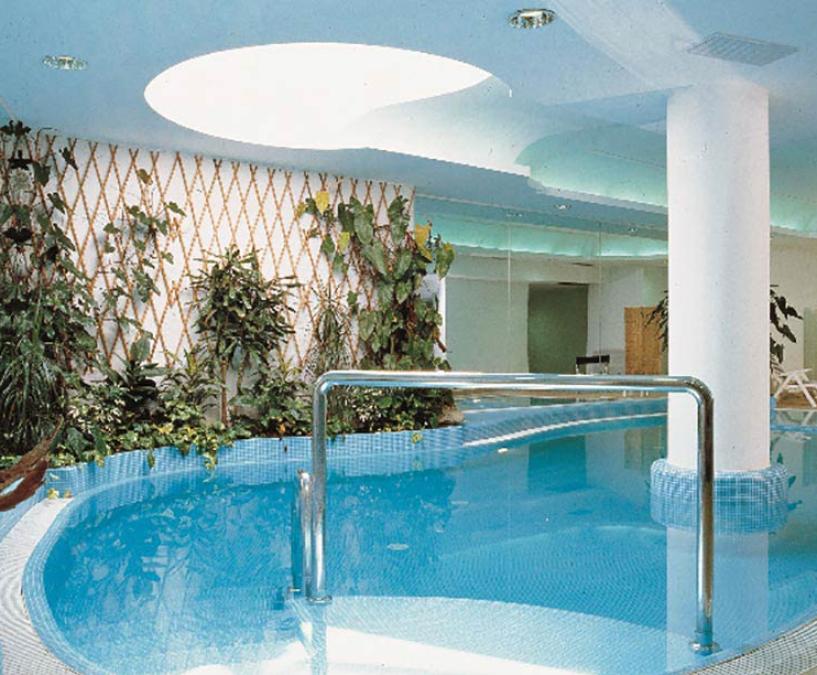 albergolapprodo it hotel-ischia-piscina-solarium-e-centro-benessere 009
